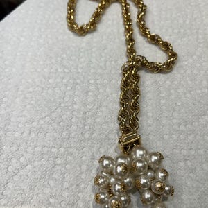 Vintage 1940s Gold Lariat Necklace – 24” Long Chain with Faux Pearls, Elegant Mid-Century Drop Necklace, Classic Statement Jewelry