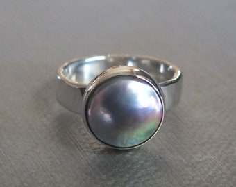 Awesome Magenta Gray Lustre Mabe Pearl Sterling Silver Ring Size 6.25 Metalsmith James Blanchard Free Sizing