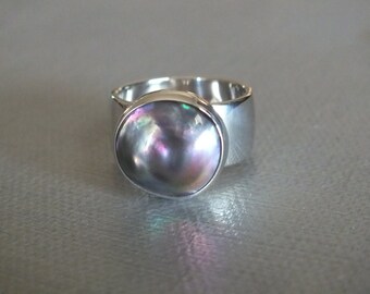 Fabulous Majenta Gray Purple Green Lustre Mabe Pearl Sterling Silver Ring Handmade Size 7.25 Metalsmith James Blanchard Free Sizing