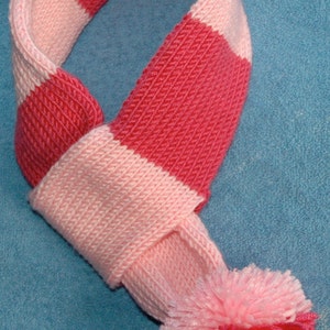 PDF Instant Digital Download Knitting Pattern - Dog Scarf - DK - Football Dog Scarf - pdf pattern ONLY