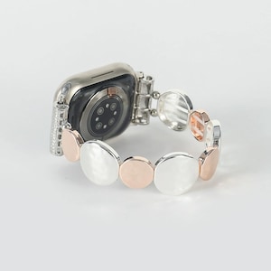 Correa elástica de metal con disco martillado para Apple Watch, pulsera de joyería moderna, regalo para ella.
