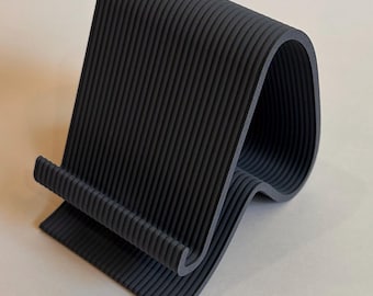 3D Printed Phone Stand – Modern Desk Phone Holder, Stable Layered Design for Office, Gaming, Streaming & Everyday Use