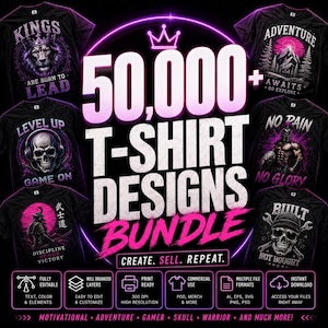 Op de afbeelding: Een digitale bundeladvertentie met de tekst 50,000+ T-SHIRT DESIGNS BUNDLE omringd door zes zwarte t-shirts met diverse grafische prints, waaronder een leeuw, een schedel, een krijger, een berglandschap en gereedschap met een schedel.