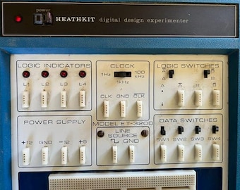 Heathkit ET-3200 Digital Design Experimenter. Powers on.