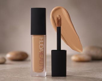 Huda Beauty Faux Filter Foundation: Lightweight Full Coverage, Matte Makeup