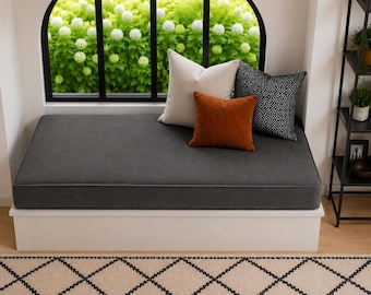 Cuscino per panca in velluto su misura, cuscino per sedile da finestra con bordo profilato, decorazione per la casa realizzata su ordinazione.