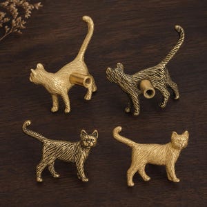 Tirador de armario con forma de gato caminando, de latón, estilo europeo, para decoración del hogar.