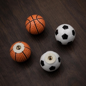 Keramische ladeknoppen in de vorm van een basketbal of voetbal, handgreep voor sportkast in kinderkamer