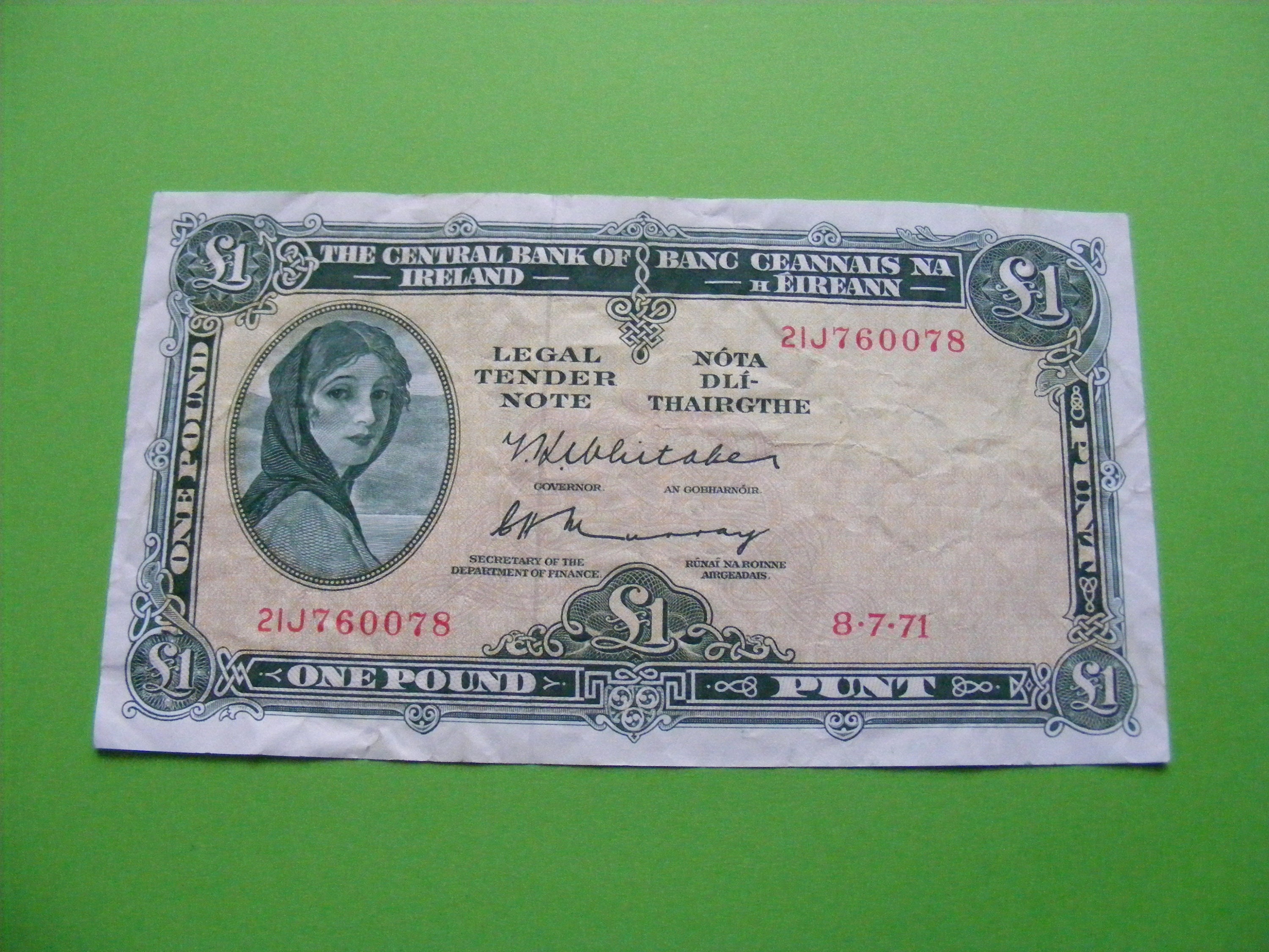 1971 Irish One Pound Banknote Lady Lavery Old Ireland 1 Note Paper 1971-irish-one-pound-banknote-lady-lavery-old-ireland-1-note-paper