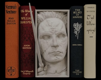Halloween Michael Myers-Inspired 3D-Printed Book Nook