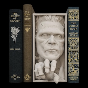 Frankenstein’s monster-Inspired 3D-Printed Book Nook