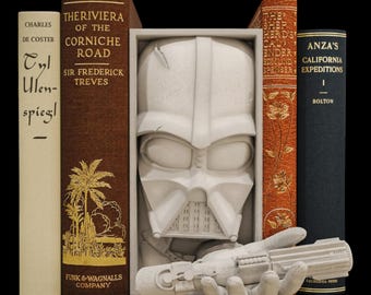 Darth Vader-Inspired 3D-Printed Book Nook