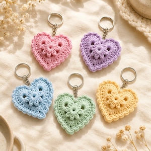 Modèle de porte-clés cœur au crochet, breloque de sac florale, PDF facile pour débutants (téléchargement numérique)