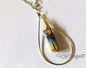 Regenbogen-Aura poliert Silber gewickelt Teardrop-Halskette