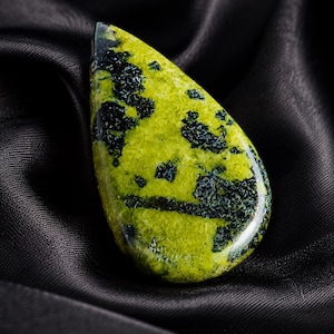 Natural Lizardite Jasper Teardrop Gemstone, Flat Back Cabochon (25ct)