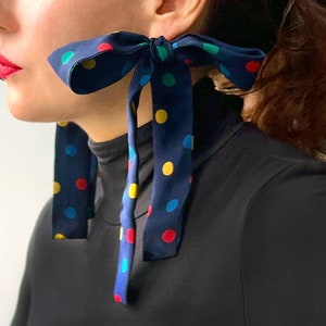 UPcycled Vintage Seide Polka Dot Bow Ohrringe