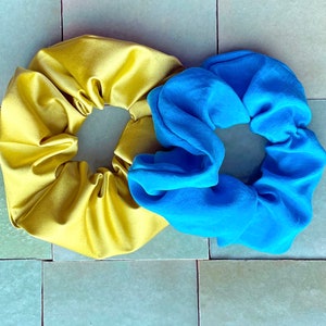 Set of Two ReClaimed Silk Scrunchies image 3