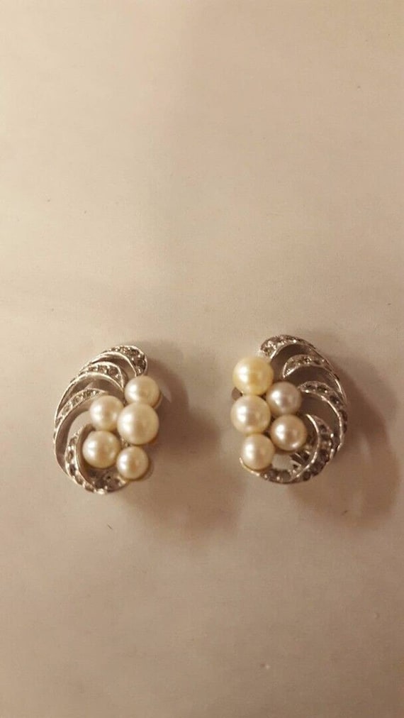 Panetta VINTAGE Silver tone Metal Clip Faux Pearl 