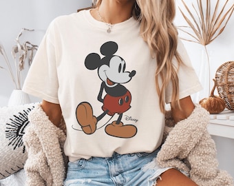 Comfort Colors® Klassisches Pose Micky Maus Shirt, Retro Micky T-Shirt, Disney Trip Shirt im Vintage-Stil, Disney Familienurlaub Urlaub T-Shirt