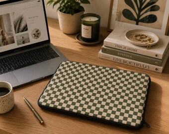 Checkered Laptop Sleeve | Retro Plaid Pattern