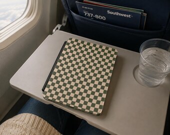 Checkered Kindle Case | Plaid Pattern E-Reader Cover