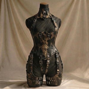 Gorset z wytłoczonym wzorem Python, gotycki pas treningowy, bielizna z paskiem choker, alternatywny strój modowy, najlepszy prezent dla niej