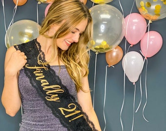 Faja de cumpleaños Finalmente 21 Encaje