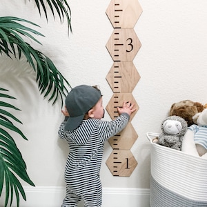 Wood Growth Chart - Hexagon Growth Chart - Growth Ruler - 1st Birthday gift - Height chart for Kids - Baby Shower Gift -New Baby Gift