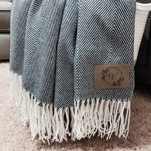 Farmhouse Monogram Throw Personalized Blanket with Name Personalized Gift Corporate Gift Soft Herringbone Stripe Blanket with Tassel Navy