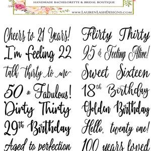 Puede incluir: Una colecci&oacute;n de 10 dise&ntilde;os de texto con tem&aacute;tica de cumplea&ntilde;os en fuente de letra cursiva negra. Los dise&ntilde;os incluyen frases como "Cheers to 21 Years!" y "Birthday Goddess".