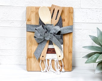 Tagliere per formaggi personalizzato Set regalo di salumi personalizzato Tagliere da cucina Tagliere da cucina Asciugamano da tè Utensili in legno - PASTI E RICORDI