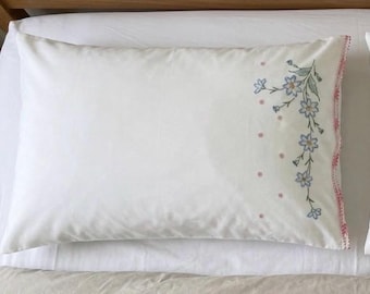 Vintage 1950s Embroidered Pillowcases Set – Floral Crochet Trim, Never Used