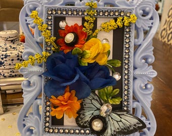 Cheerful Spring Bouquet with butterfly