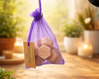 Pastillas de cera de abeja procedentes de nuestras propias colmenas.