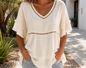 Chemisier bohème à col en V et manches à volants, orné de franges, haut bohème blanc à œillets, chemisier bohème pour femme, haut d'été pour festival, chemise blanche fluide et décontractée