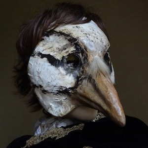 Masque doiseau en papier mâché fait à la main, oiseau de forêt, masque dHalloween, masque de mascarade image 5