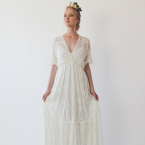 Ivory Short Sleeves Boho Chiffon Wedding Dress with Lace