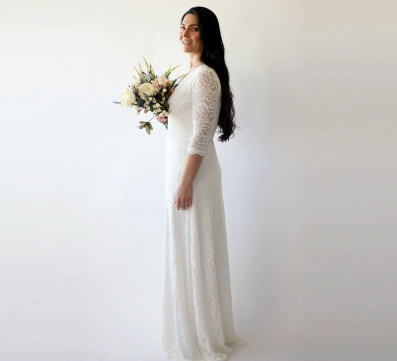 Bestseller Curvy Wrap Ivory wedding dress 1124 image 3