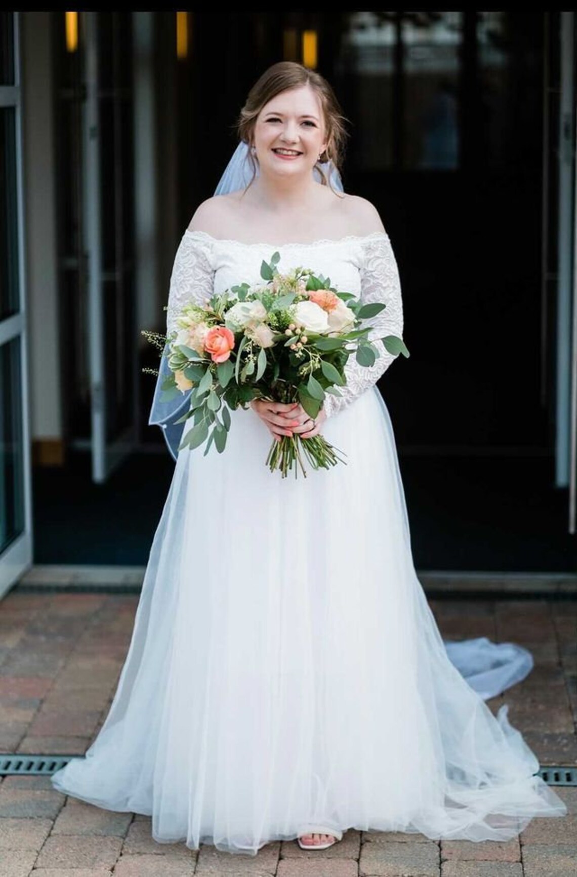 Glamorous Black Off-The-Shoulder Long Sleeves Lace Tulle Wedding Dresses Column With Zipper