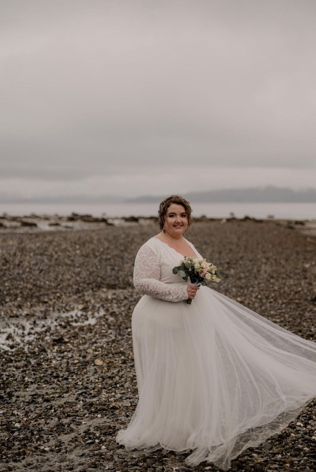 Curvy Ivory Wedding Dress #1125
