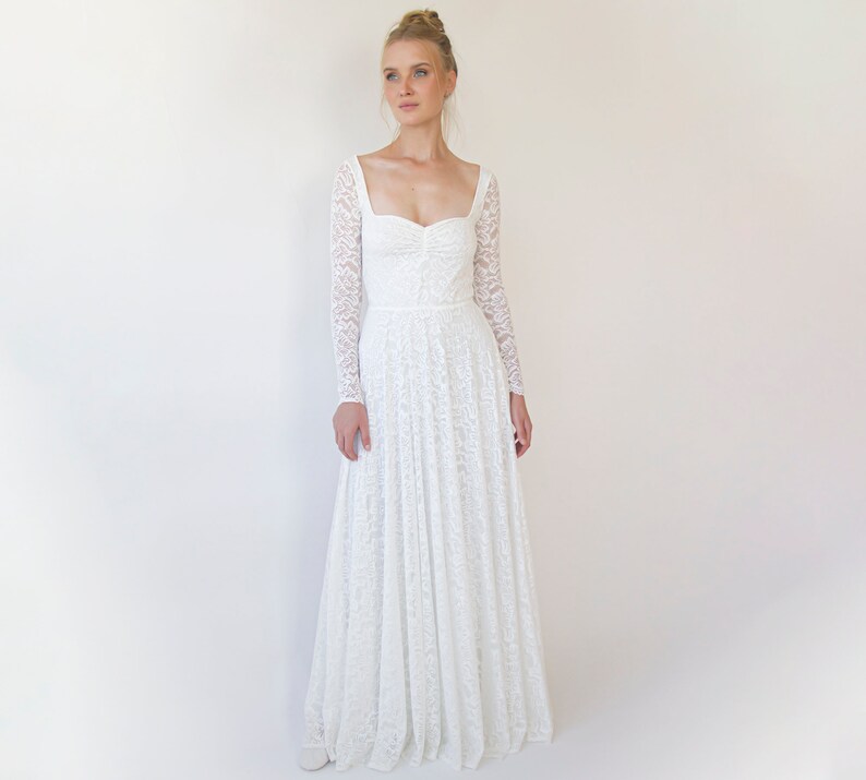 Ivory Lace Sweetheart Trumpet Long Wedding Dress with Balloon Sleeves