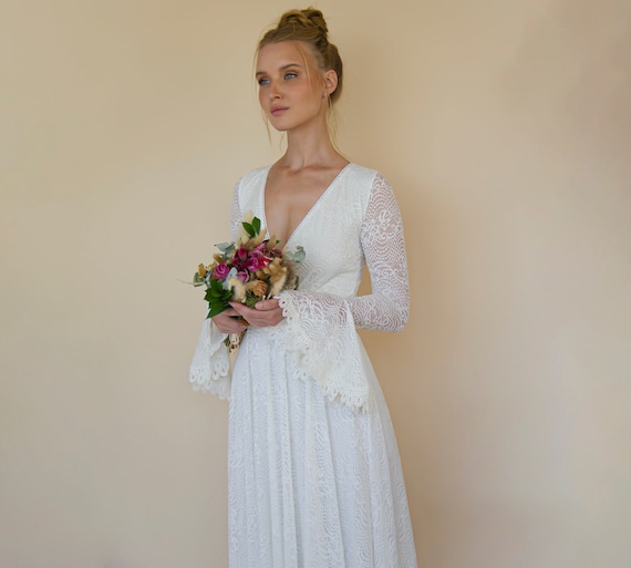 Poet sleeve wedding dress deals