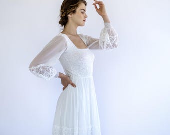 Vestido de novia bohemio con escote cuadrado / Vestido de novia de encaje de inspiración vintage con mangas globo n.º 1497