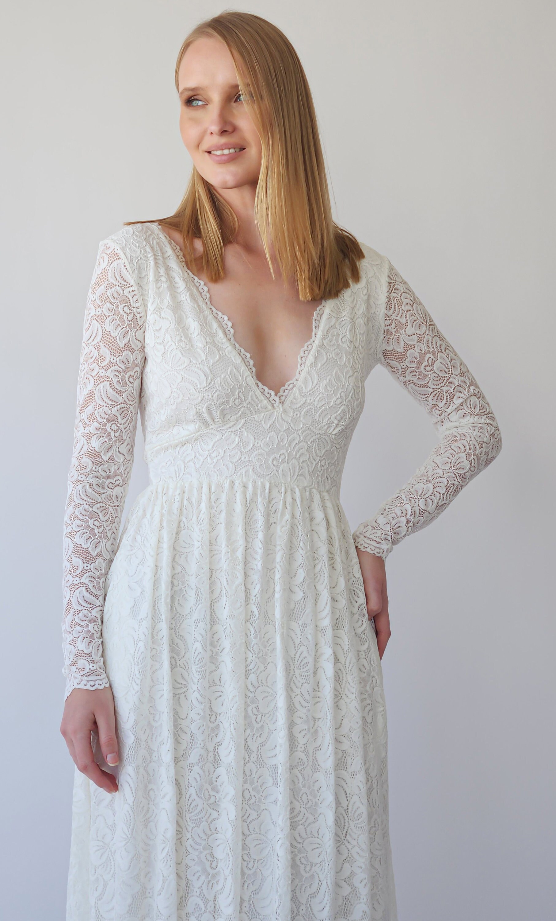 Bohemian Ivory Lace Wedding Dress: Empire Waist Maxi Gown With Pockets