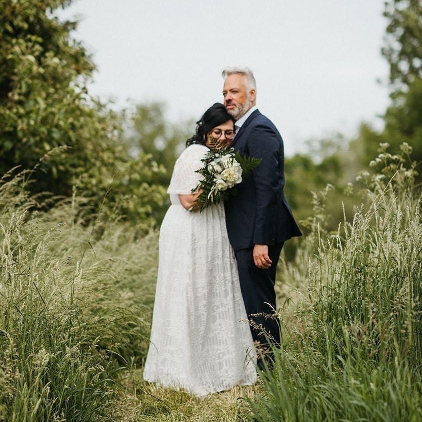 Bestseller Butterfly Sleeves Boho Ivory Wedding Dress With