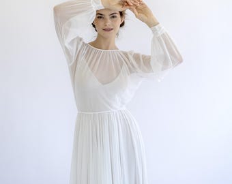 Vestido de novia bohemio de gasa: mangas obispo, corte A