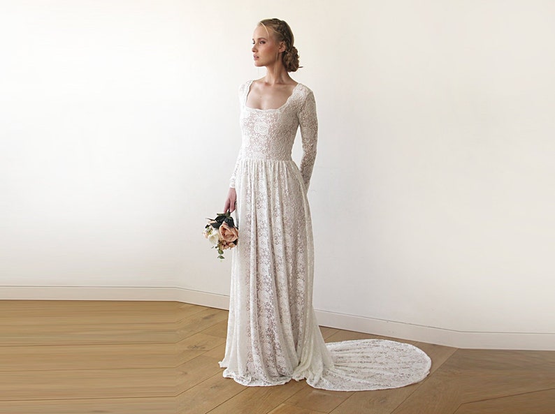 Bestseller Ivory Blush color Square Neckline Wedding Train Dress 1207 image 3