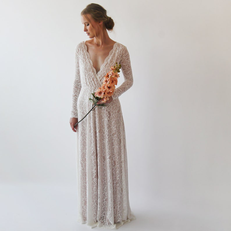 Maternity Ivory Blush Vintage Style Long Sleeves lace wedding dress 1258 image 2