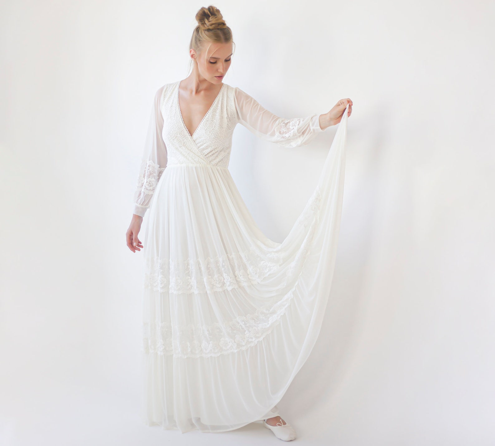 IVORY WHITE KNIT HOLLOW WRAP CHEST DRESS
