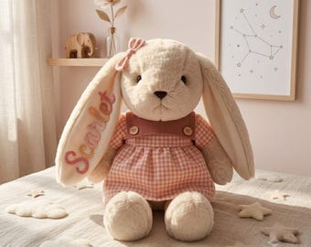 Coniglietto ricamato personalizzato, regalo ideale per neonati e baby shower, un morbido ricordo da custodire per anni.